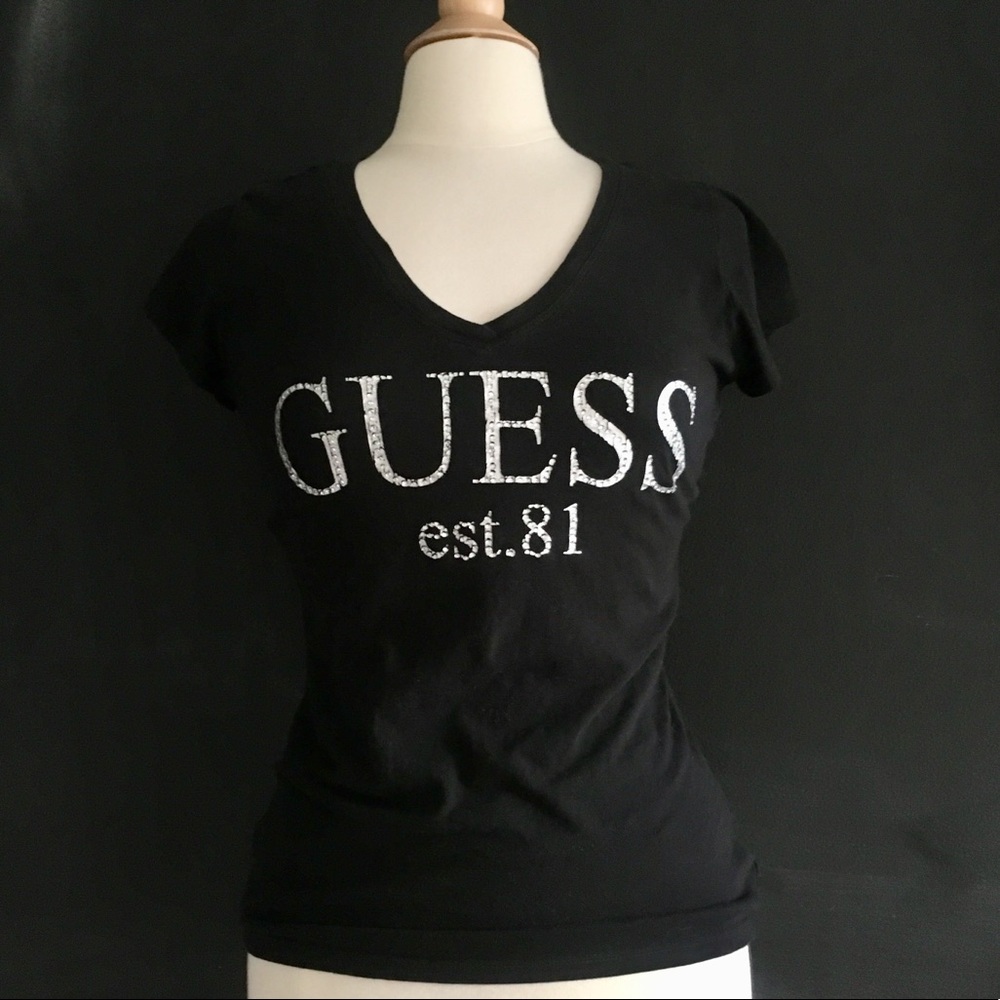 Women’s Guess V Neck T-Shirt